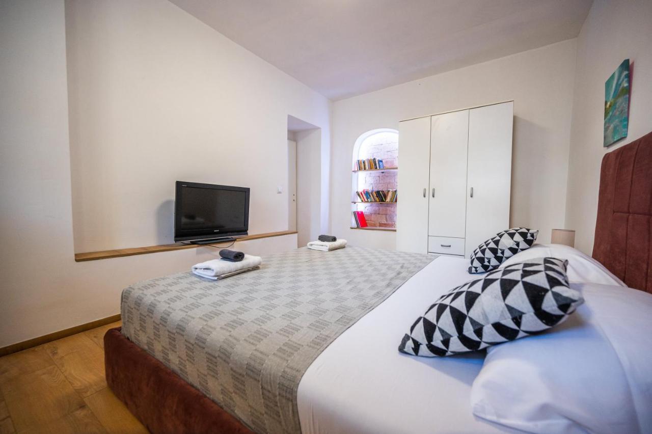 Spacious And Bright 2Bdr Apartment In The Old Town Сараево Экстерьер фото